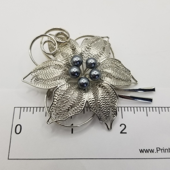 Vintage Silvertone Wirework Flower Brooch Pin Faux Pearls Gray Large Estate - Picture 7 of 10